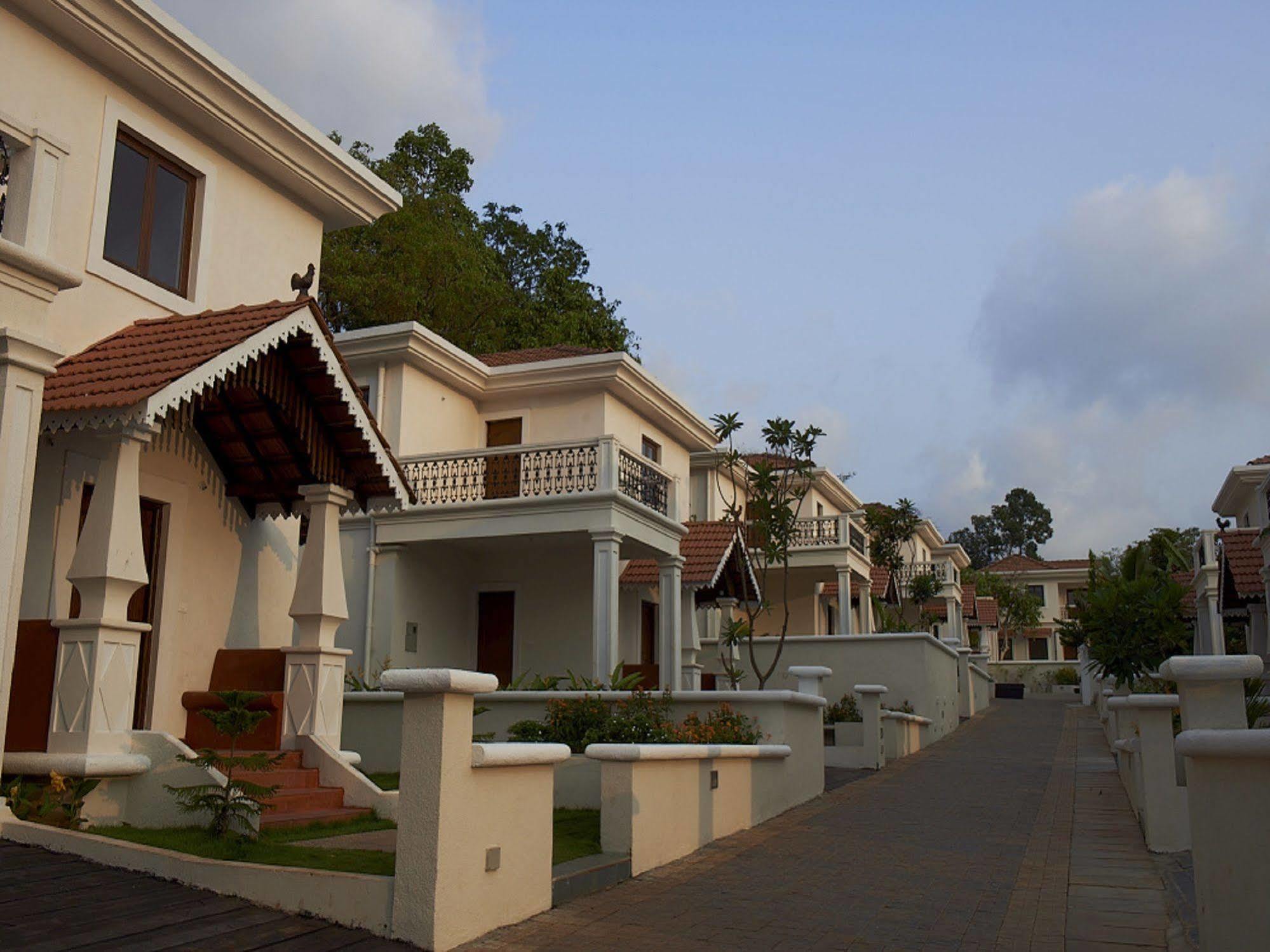 Pinto Rosario Square Resort Ucassaim Exterior photo